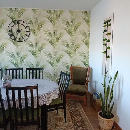Nad Jeziorakiem Apartment