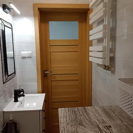Nad Jeziorakiem Apartment